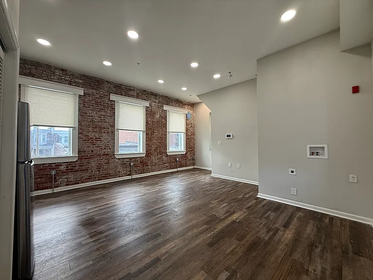 537 N 64th St #2 — Photo 8