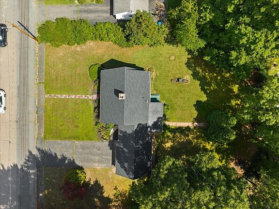 3rd image of 14 Whitehill St