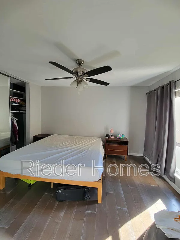 3 bed, 2.0 bath, 1080 sqft, $3,200 — Photo 4