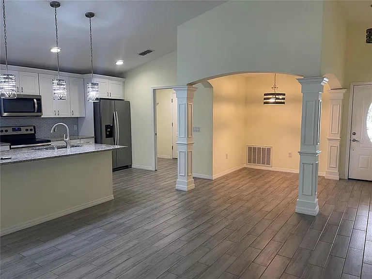 208 Missouri Ave — Photo 8
