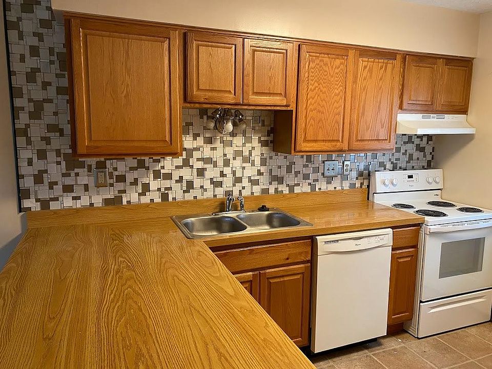 1st image of 8318 Woodgrove Ct