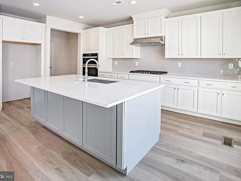 1611 N Lores Landing Rd — Photo 7