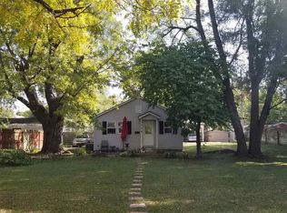 2304 S 8th St, Springfield, IL 62703