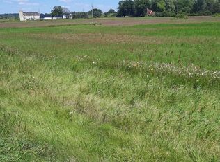 Shawano St, New London, WI 54961