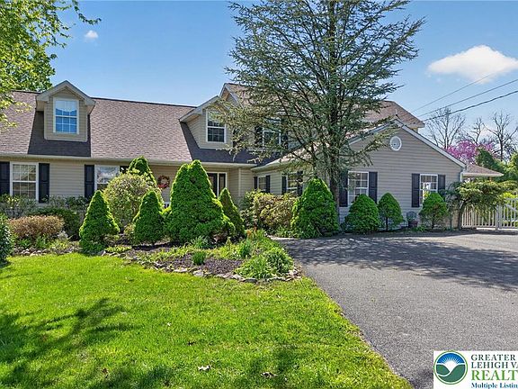 2nd image of 1135 Myrtle Rd