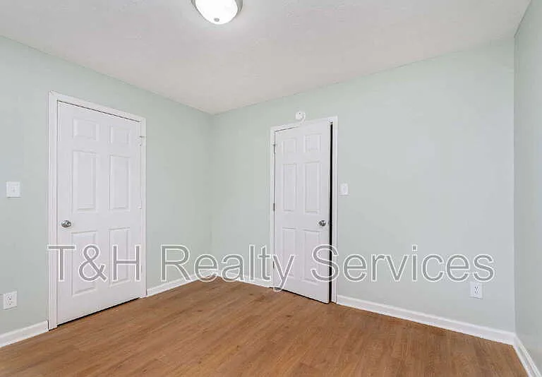 326 Jefferson Ave — Photo 22