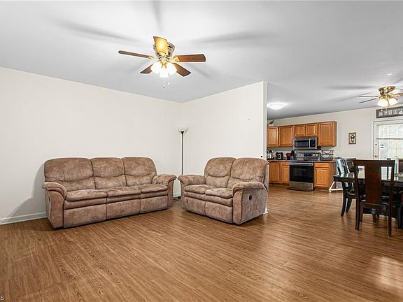 5th image of 405 Amazon St