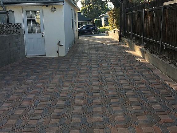 3rd image of 3296 Tonia Ave