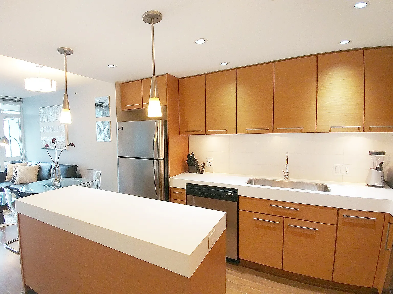 1 bed, 695 sqft, $3,400 — Photo 4