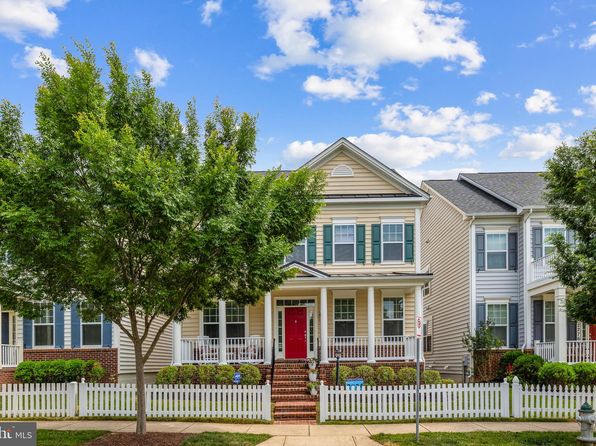 22767 Sweetspire Dr, Clarksburg, MD 20871