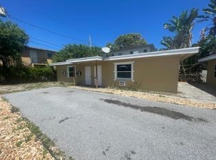 725 21st St APT 3, West Palm Beach, FL 33407