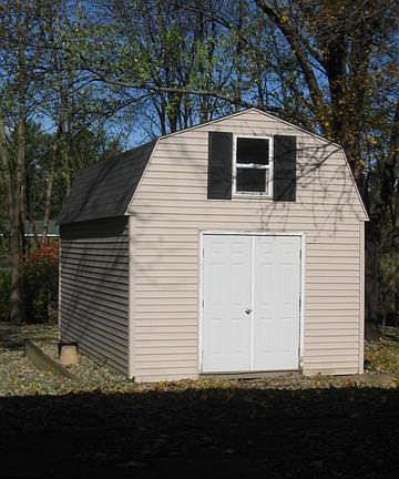 4th image of 621 Pleasant Valley Dr