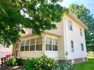 407 N Genesee St, Morrison, IL 61270