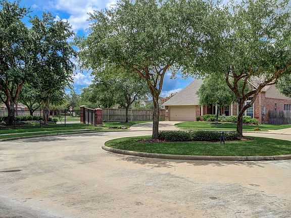 2nd image of 3403 Eaglewood Ct