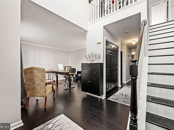 2nd image of 101 Wesley Ln
