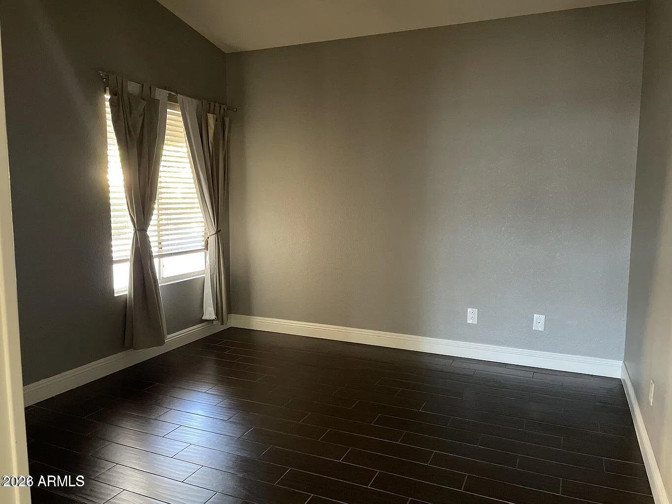 4 bed, 2.0 bath, 2302 sqft, $3,500 — Photo 4