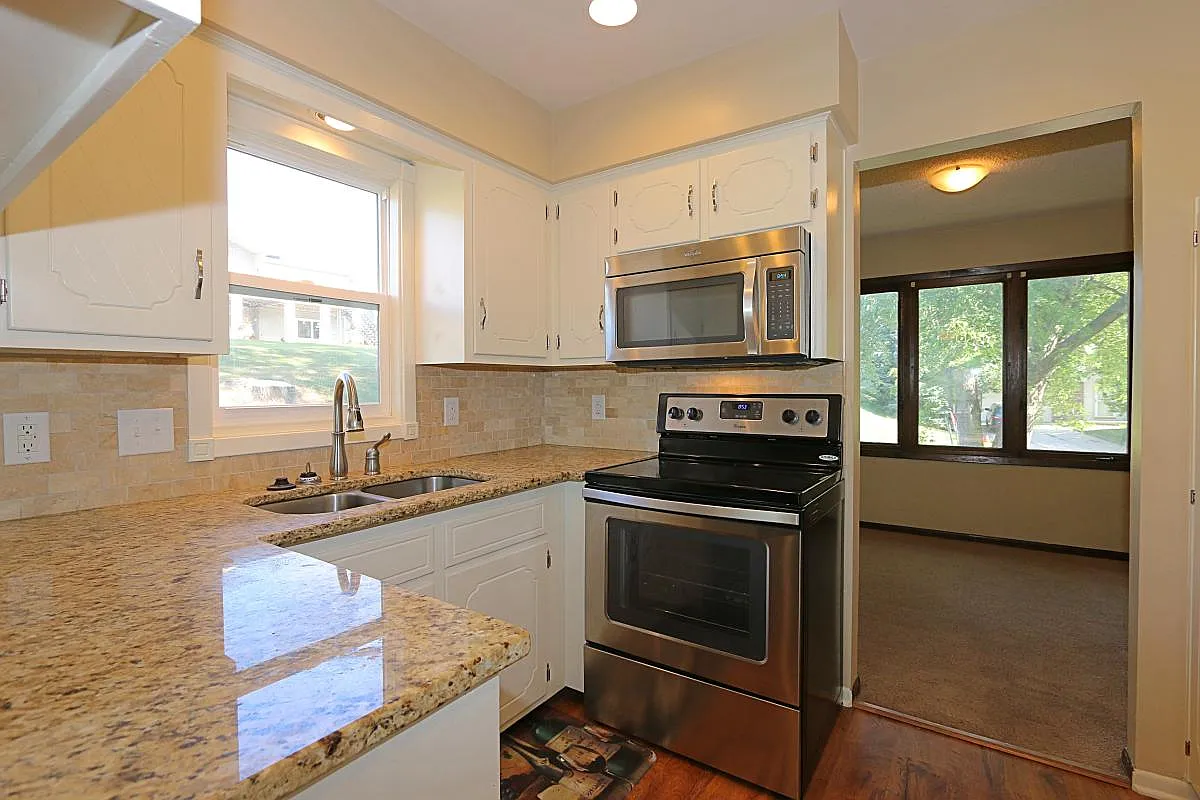 Complete Remodel of Kitchen! - 16517 Castelar St