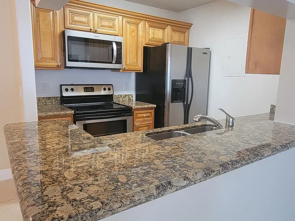 1 bed, 1.0 bath, 752 sqft, $1,475 — Photo 4