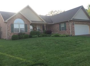 9016 Clear Creek Dr, Evansville, IN 47711