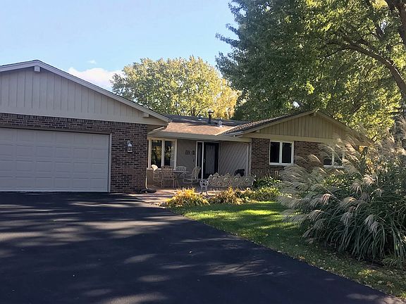 2nd image of 4413 College Heights Cir