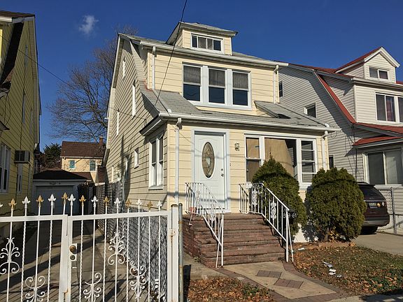 4th image of 209-51 112rd