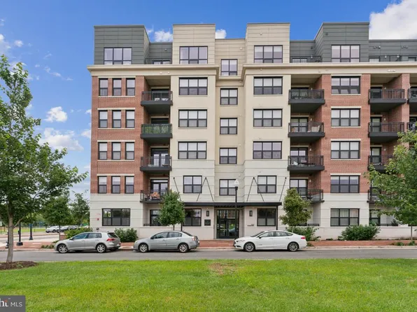 737 Swann Ave Unit 601, Alexandria, VA 22301