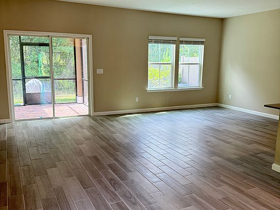 5th image of 72 Viceroy Ct