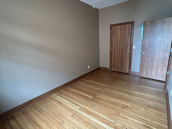 4th image of 122 W Main St #D