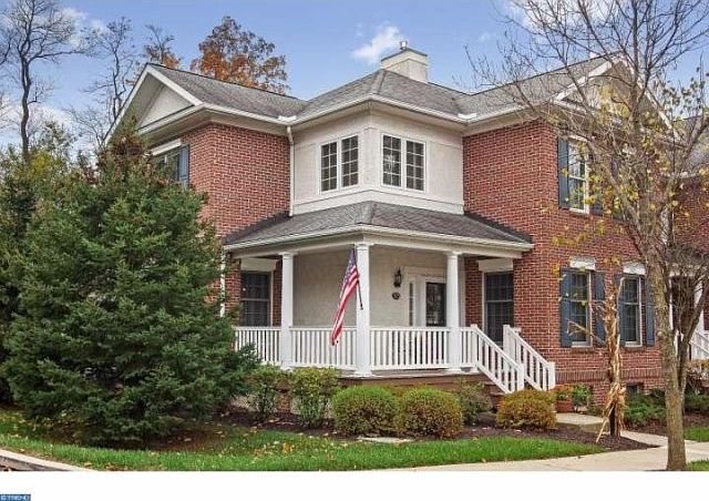 1st image of 425 Vineyard Ln