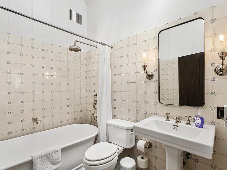 125 Saint Anns Dr — Photo 30