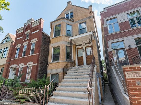 4th image of 1719 N Wood St #326