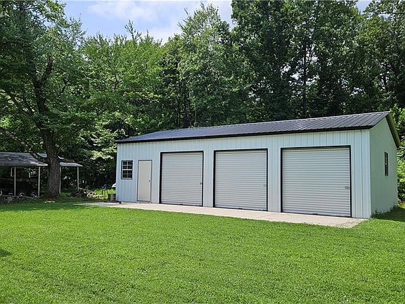 2nd image of 140 Allen Rd