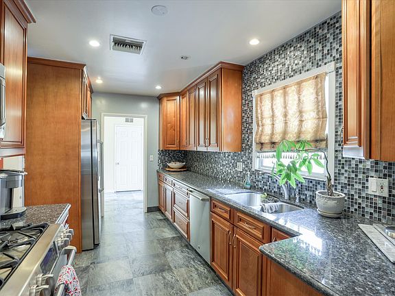 2nd image of 6858 McLennan Ave