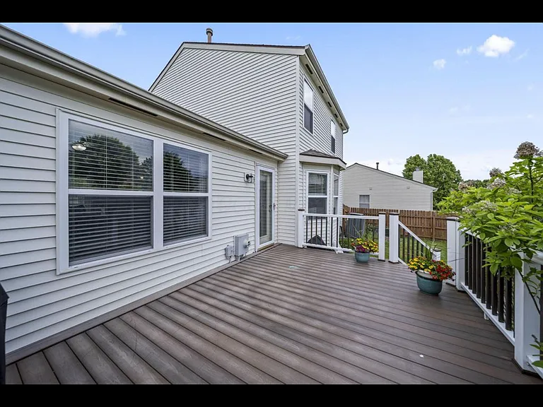 9053 Longstone Dr — Photo 10