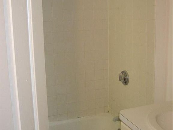 3rd image of 339 Broadway #U-1r