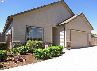 852 T St, Springfield, OR 97477