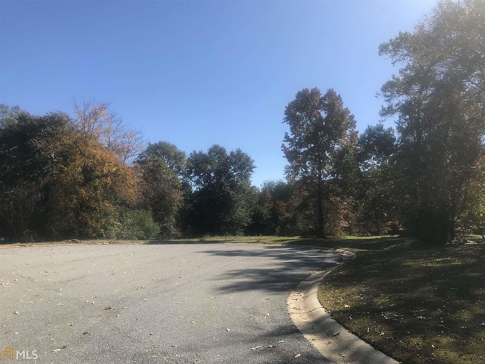 2nd image of 202 Winston Ct