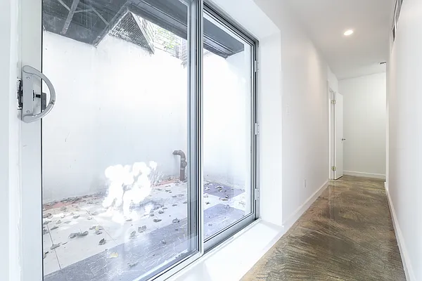 Rented by Brick&Mortar | media 23