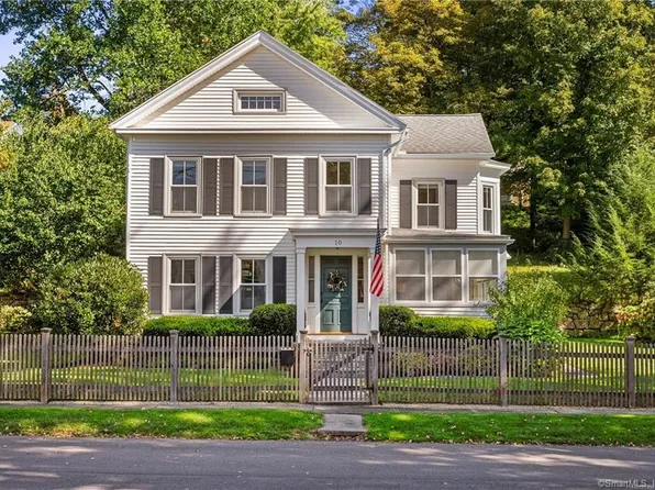 10 Spring Street, Canton, CT 06019