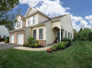 95 Saratoga Ct, Somerset, NJ 08873