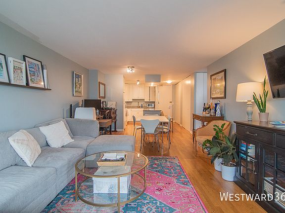 4th image of 2020 N Lincoln Park W APT 22K