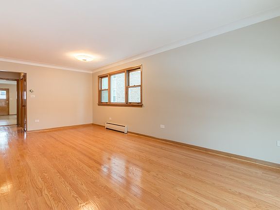 3rd image of 5451 W Sunnyside Ave