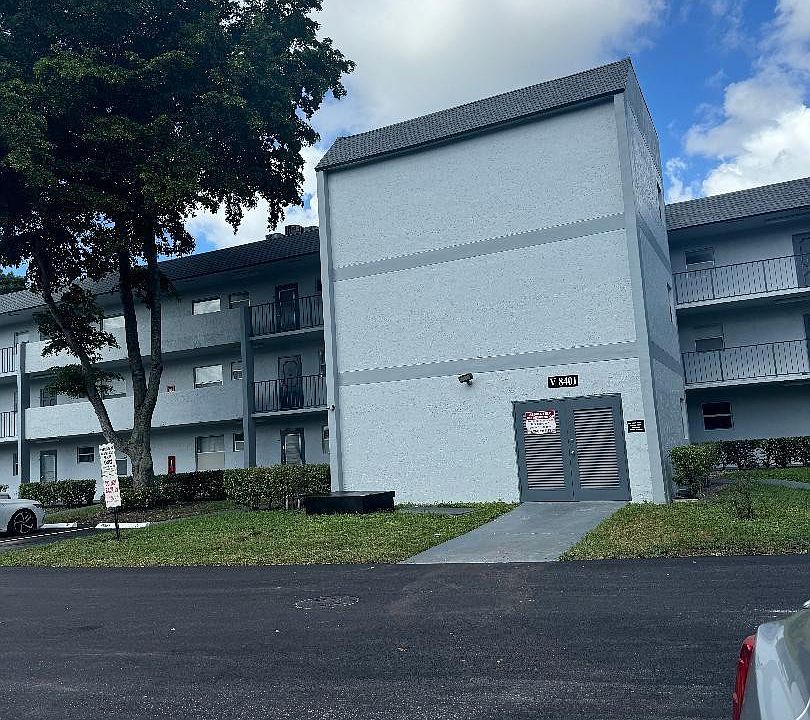 1st image of 8401 Lagos De Campo Boulevard #105
