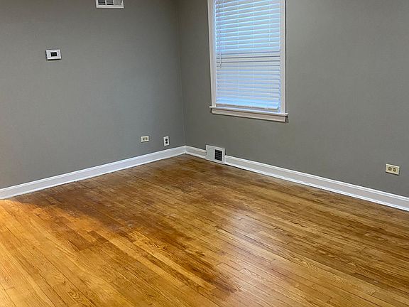5th image of 4401 W Wrightwood Ave