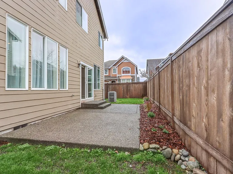 27443 238th Pl SE — Photo 33