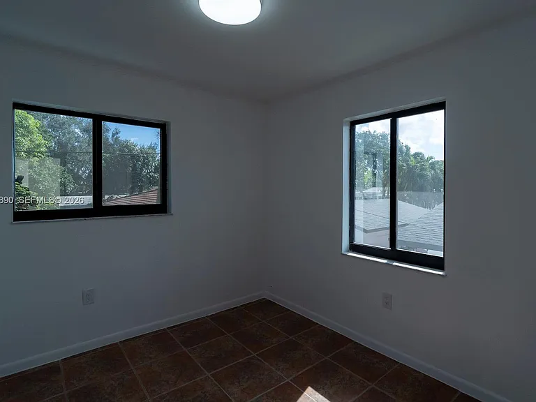 2729 SW 67th Ave — Photo 29