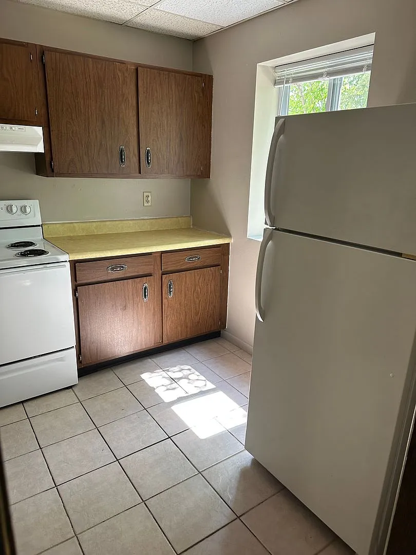One Bedroom — Photo 4