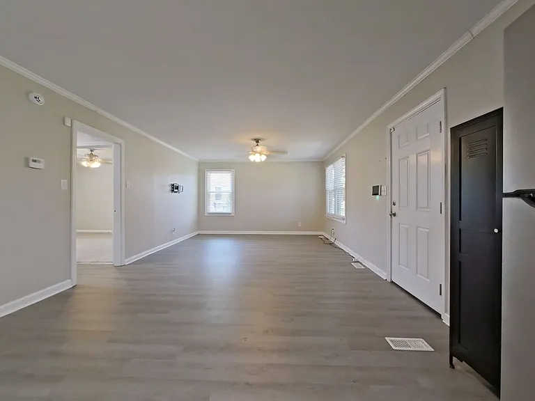 215 Fairview St — Photo 13