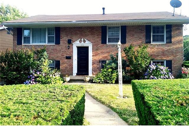 1st image of 376 Odell Ave