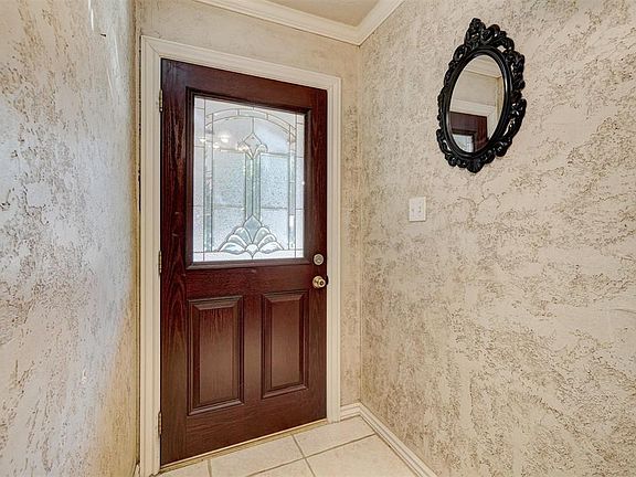 4th image of 1802 Rolling Stone Dr